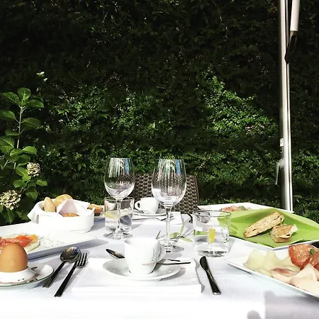 Kristal 3 Stelle Superior Hotel 3*