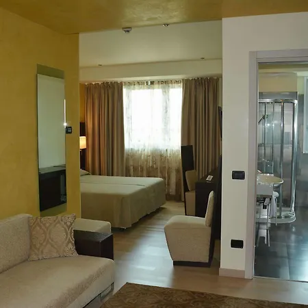 Kristal Отель Цане